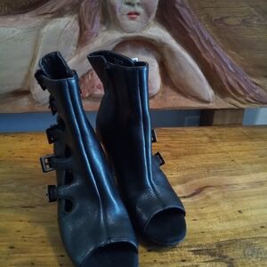 Aerosoles Mirage Black Leather Buckled Peep Toe 3" Heel Ankle Boots Sz 5.5 SEXY!